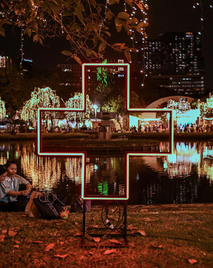 Из-за взрыва на благотворительной ярмарке в Таиланде четверо человек погибло и более 40 пострадали