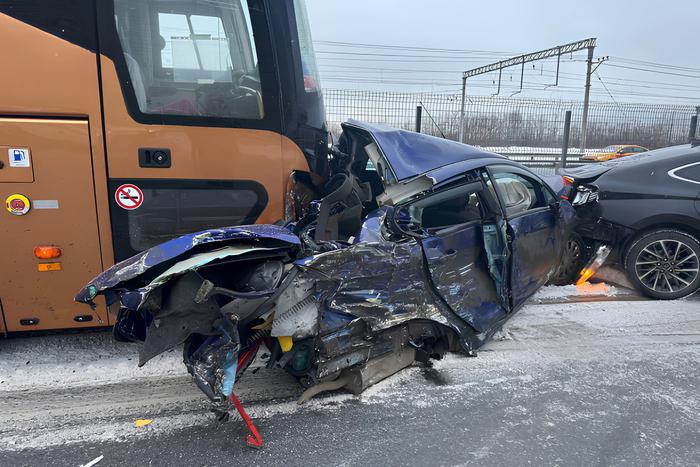 Движение в сторону Москвы на трассе М-4 "Дон" перекрыто из-за крупного ДТП