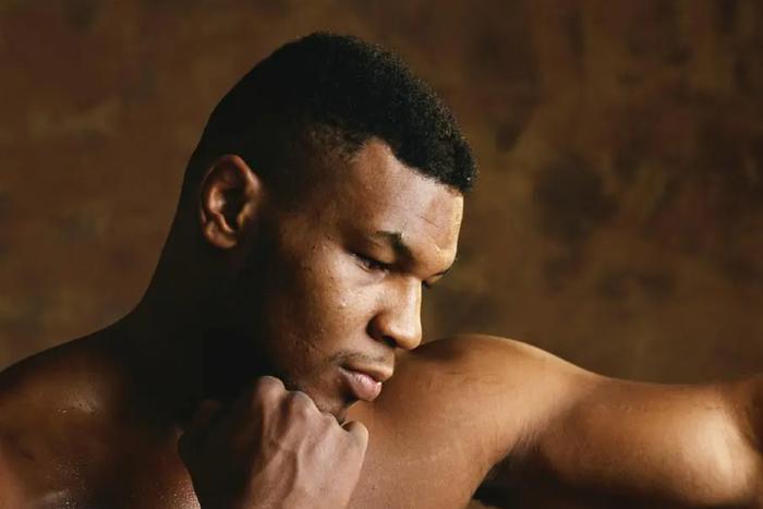 Шахматист Гукеш стал чемпионом мира в 18 лет и попал в клуб Майка Тайсона и Пеле