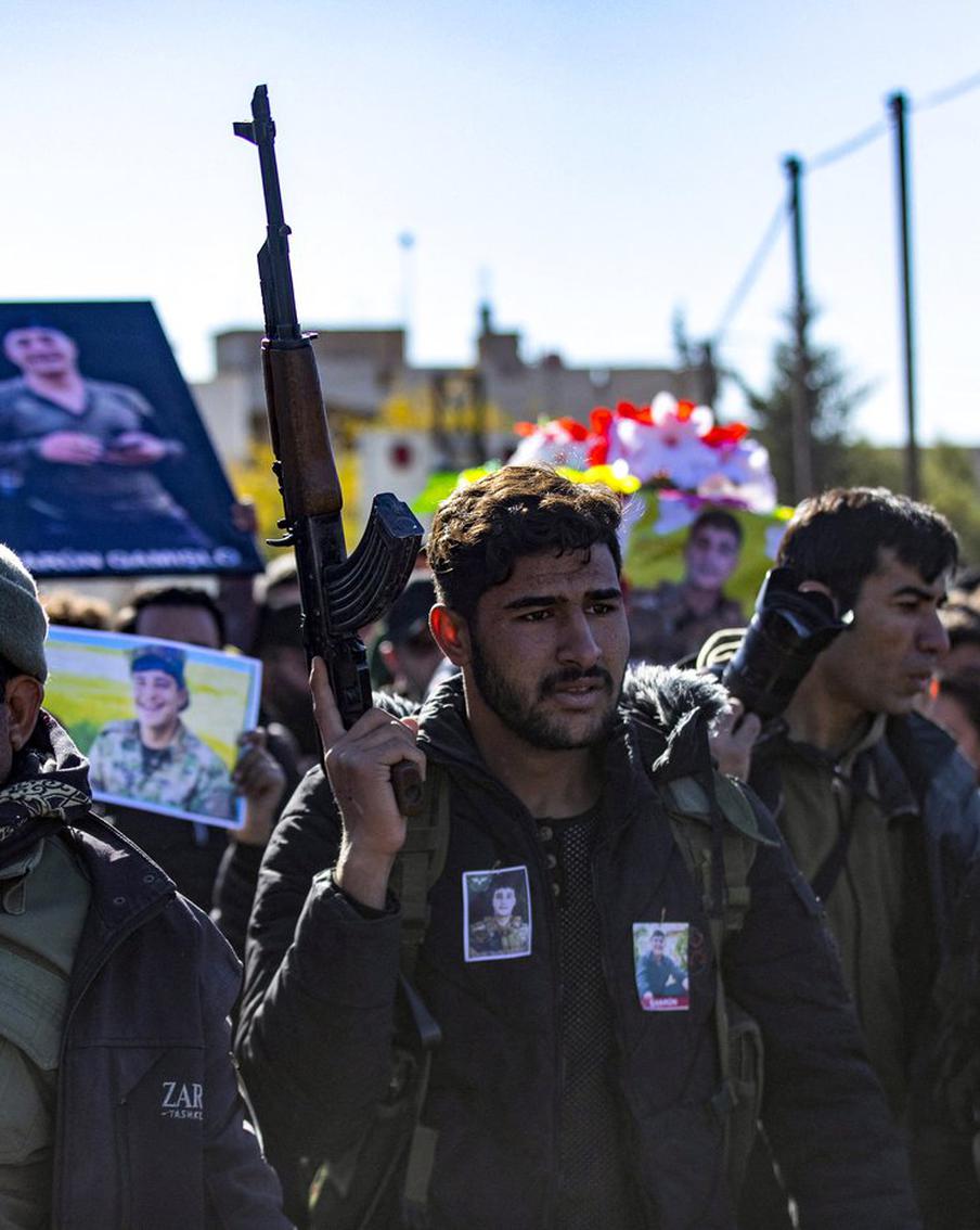 Сирийцы впервые попали на личный курорт Асада