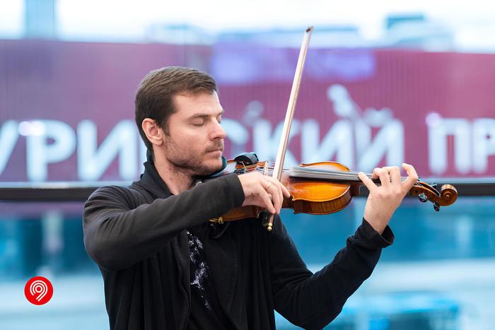 Максим Ликсутов рассказал об итогах года проекта "Музыка в метро"