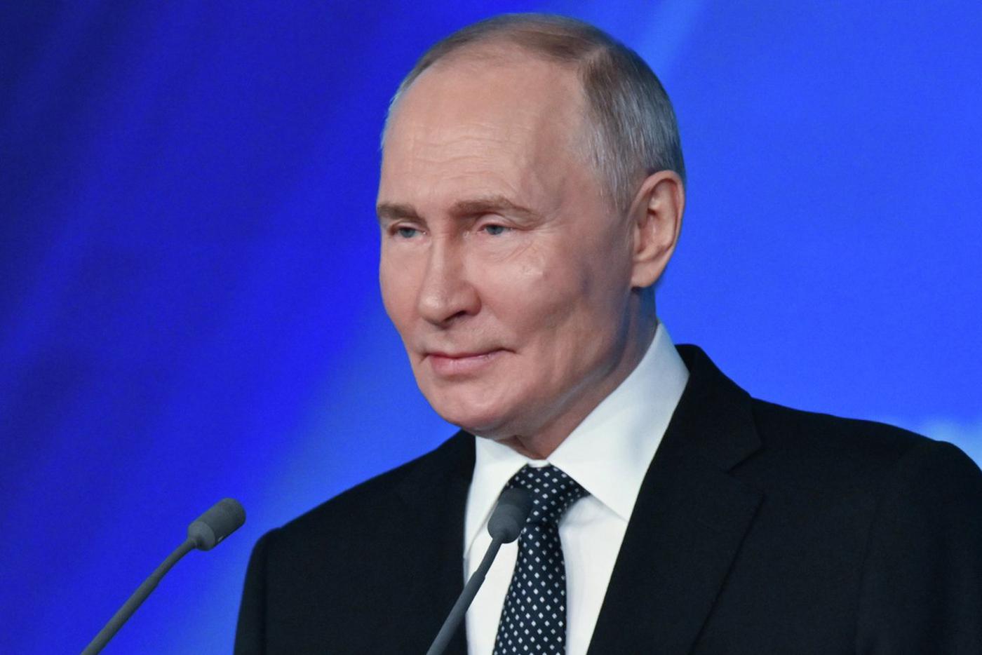 Президент Путин: штатная численность ВС РФ повышена до 1,5 млн военнослужащих