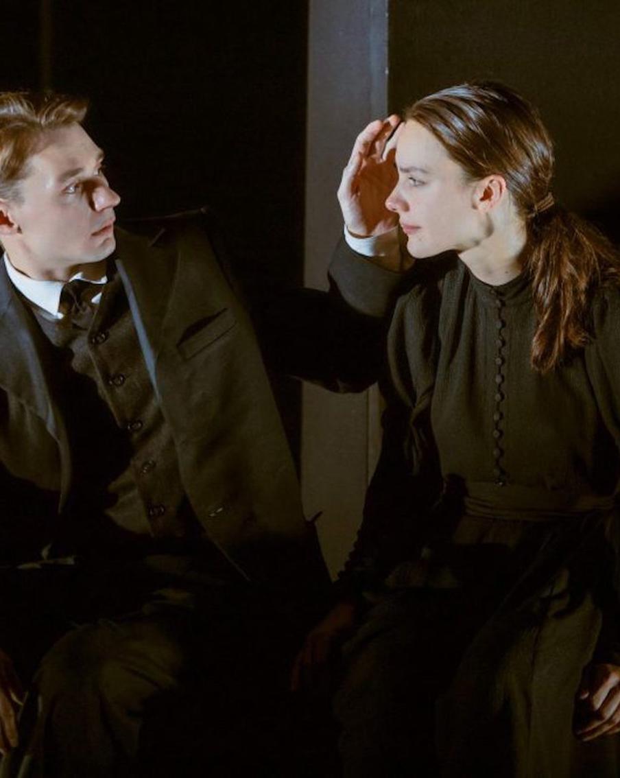 Котик промурлыкала и своё счастье, и Старцева. В Театре Вахтангова поставили спектакль "Ионыч" по Чехову