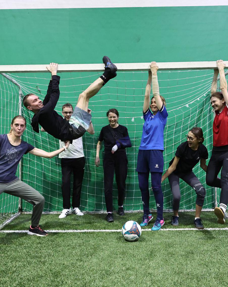 Перенёсшие трансплантацию играют в футбол