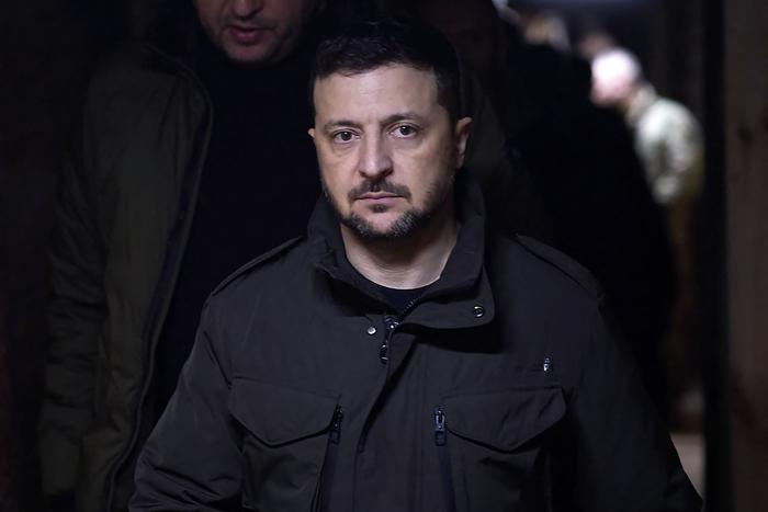 Зеленский отказался забирать более 600 украинских пленных