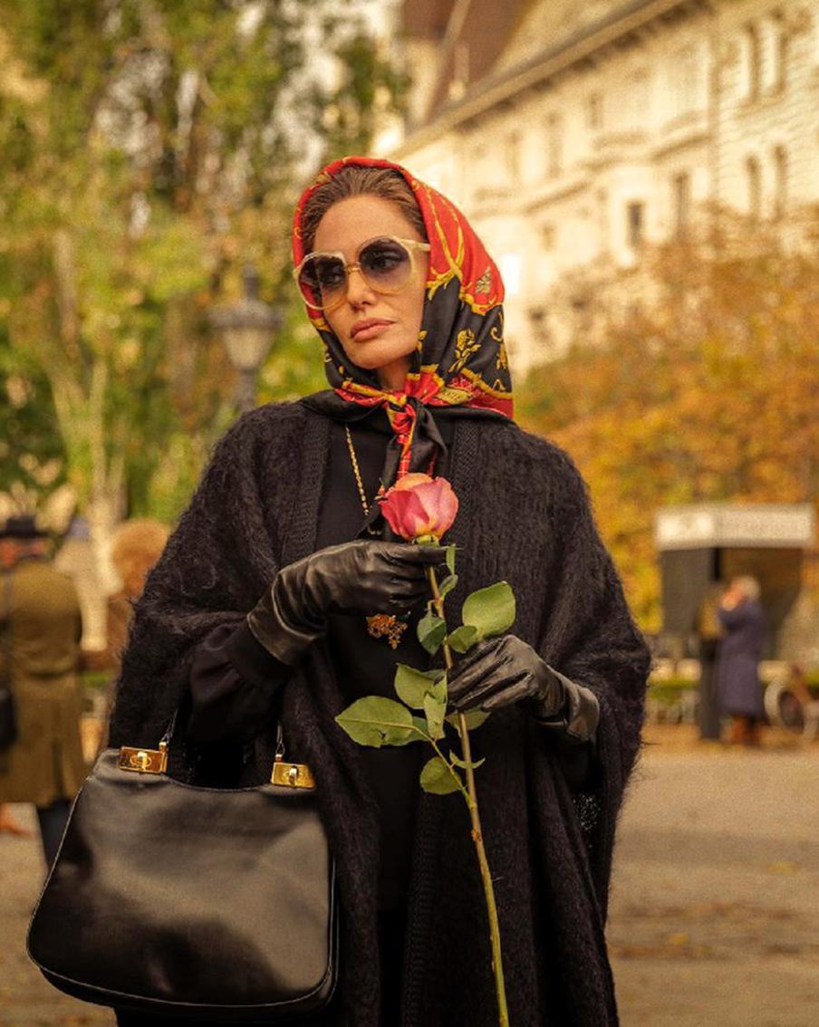 Спой, птичка: Анджелина Джоли попыталась стать Марией Каллас