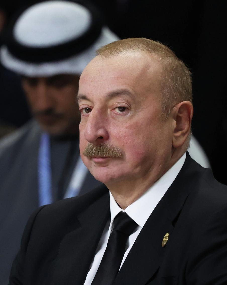 Армения выйдет из ОДКБ, когда получит отмашку из Вашингтона, заявил Алиев