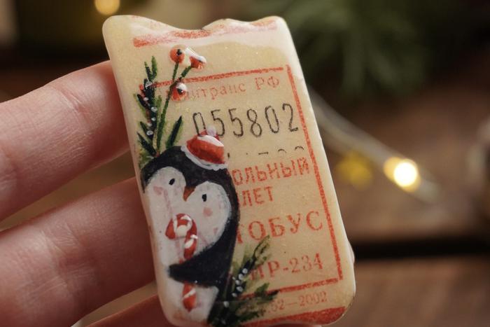 Художница из Тольятти делает брошки из счастливых автобусных билетиков