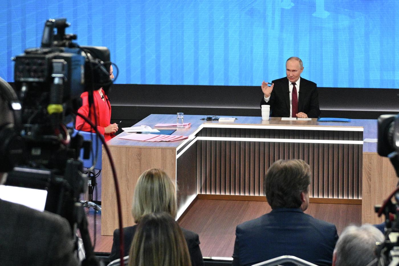 Путин: пострадавшие жители Курской области получат всё, что им причитается