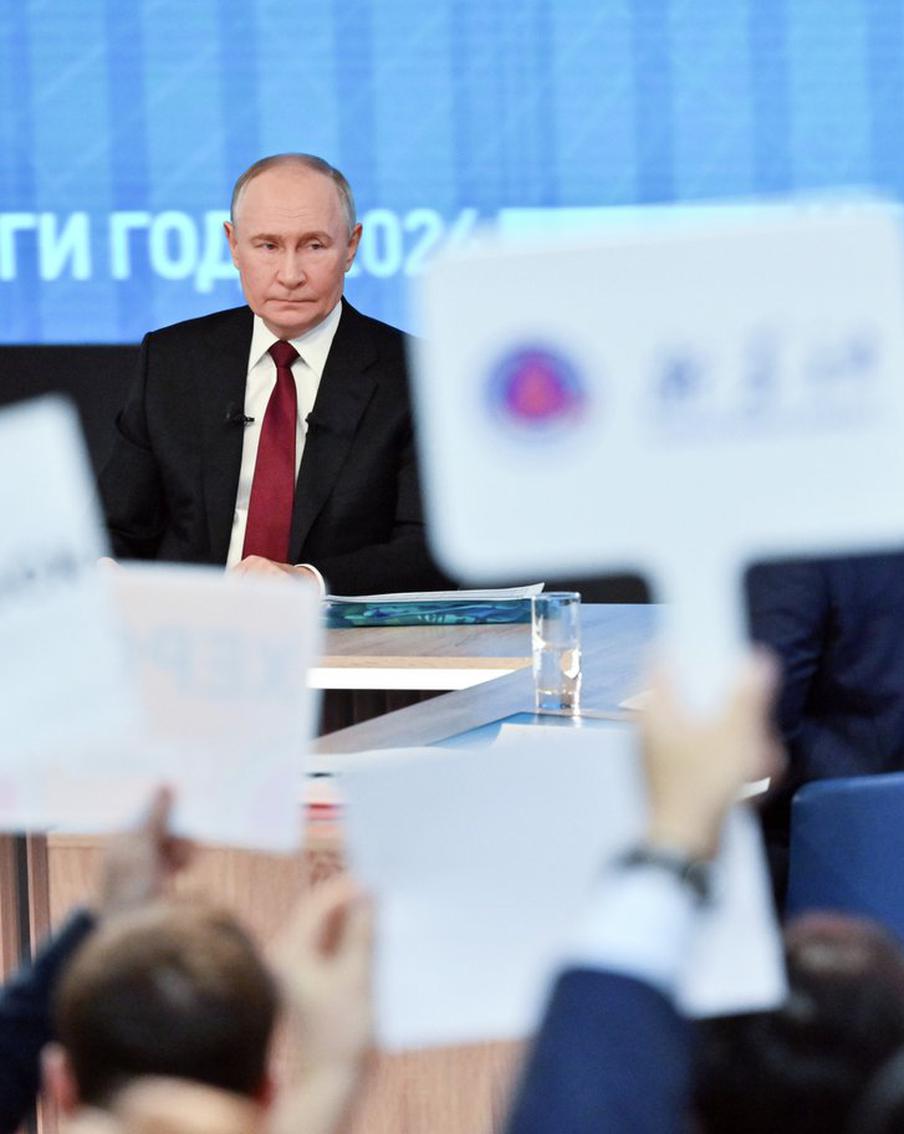 Владимир Путин раскрыл детали разработки ракеты "Орешник"