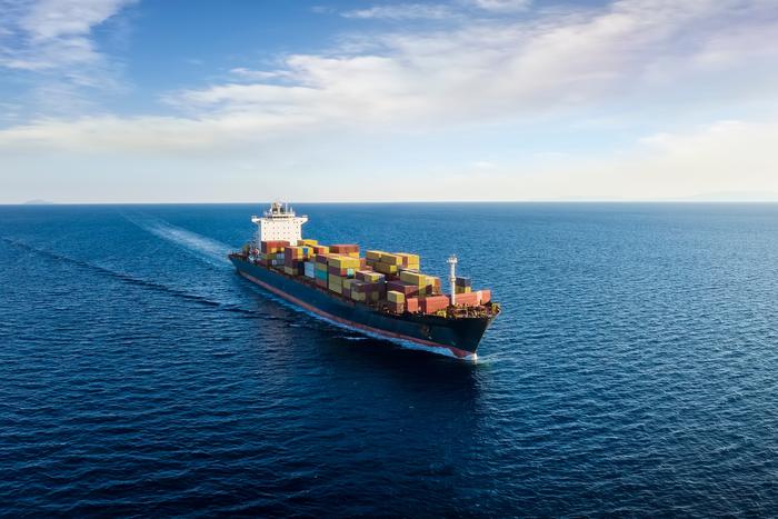 Южная транспортная прокуратура получила сигнал бедствия от ещё одного судна находящегося в Керченском проливе