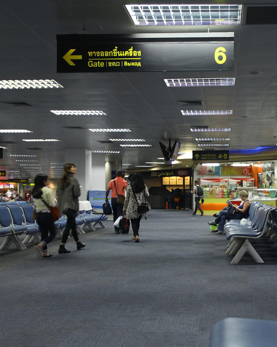 Российские туристы более суток не могут вылететь домой из аэропорта египетского Шарм-эш-Шейха