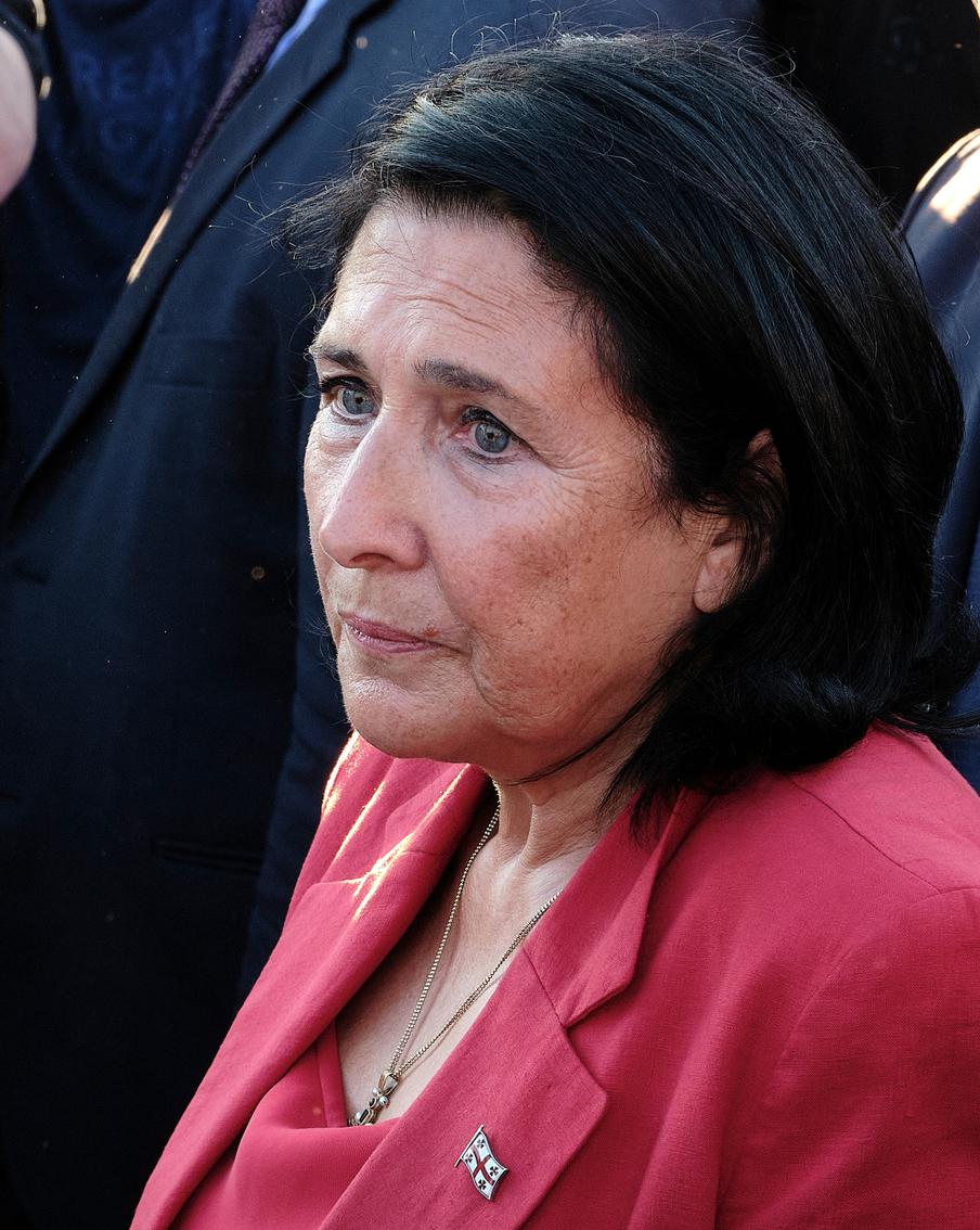 В Грузии пригрозили уголовным преследованием действующему президенту страны