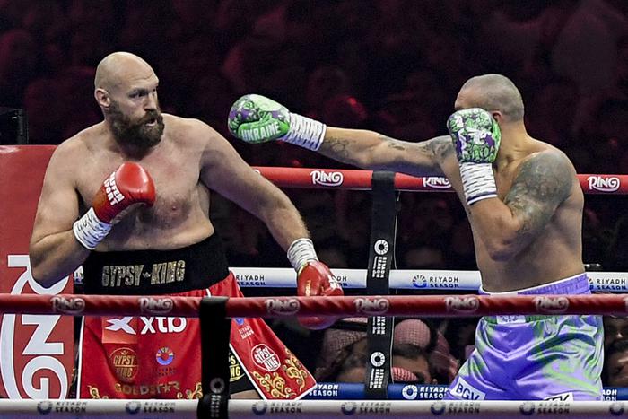 Компьютер добил Цыганского Короля: судьи отдали победу Александру Усику
