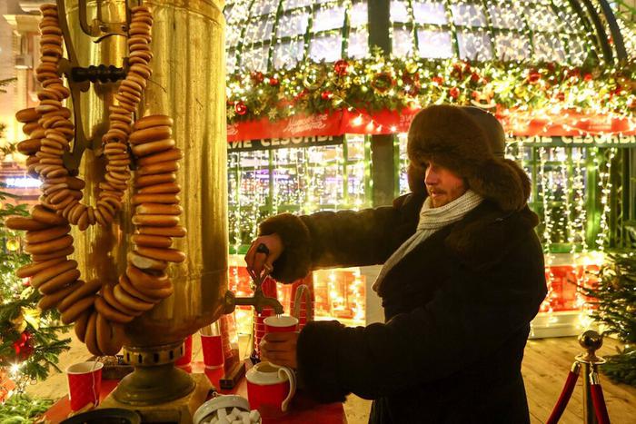 Рассказываем, куда успеть попасть в новогодние праздники. Проект "Зима в Москве" объединил более 1,9 тысяч площадок