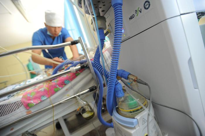 Минздрав Казахстана сообщил о шести выживших при крушении самолёта