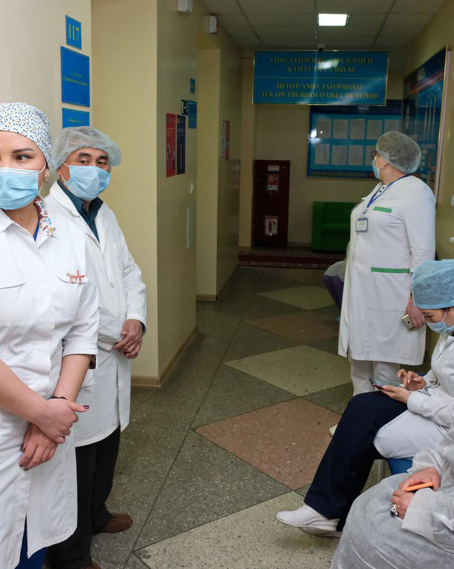 Число выживших при крушении самолёта в Казахстане выросло до 28