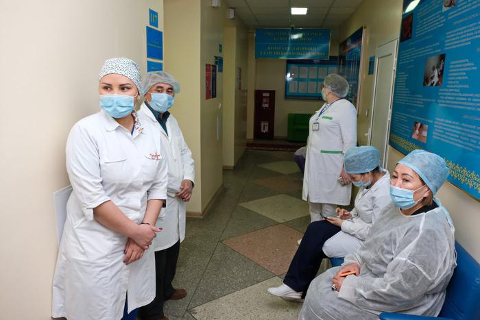 Число выживших при крушении самолёта в Казахстане выросло до 28