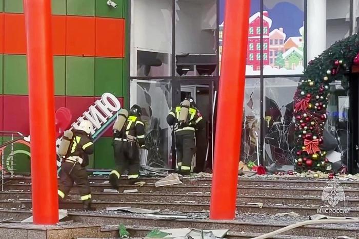 Пожар в ТЦ во Владикавказе произошёл из-за падения обломков БПЛА