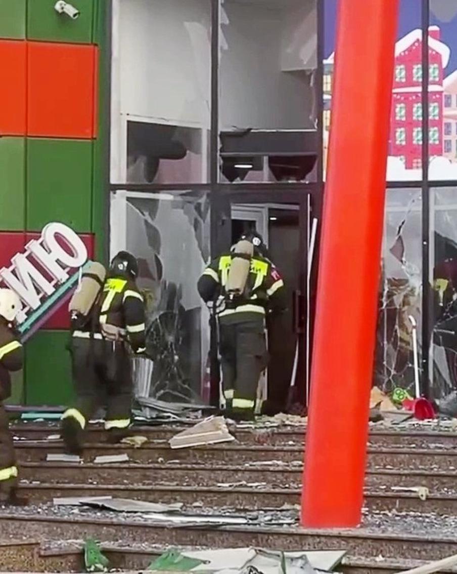 Пожар в ТЦ во Владикавказе произошёл из-за падения обломков БПЛА