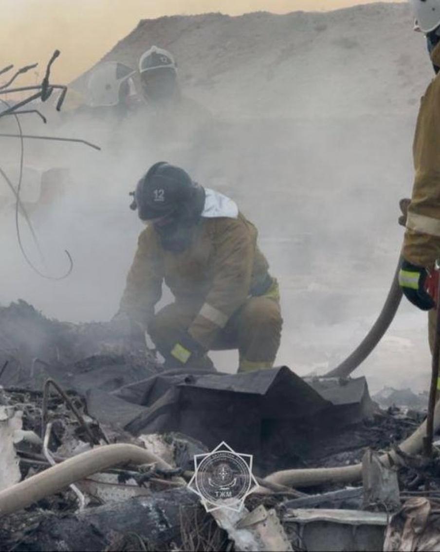 При крушении пассажирского самолёта в Актау выжили 29 человек