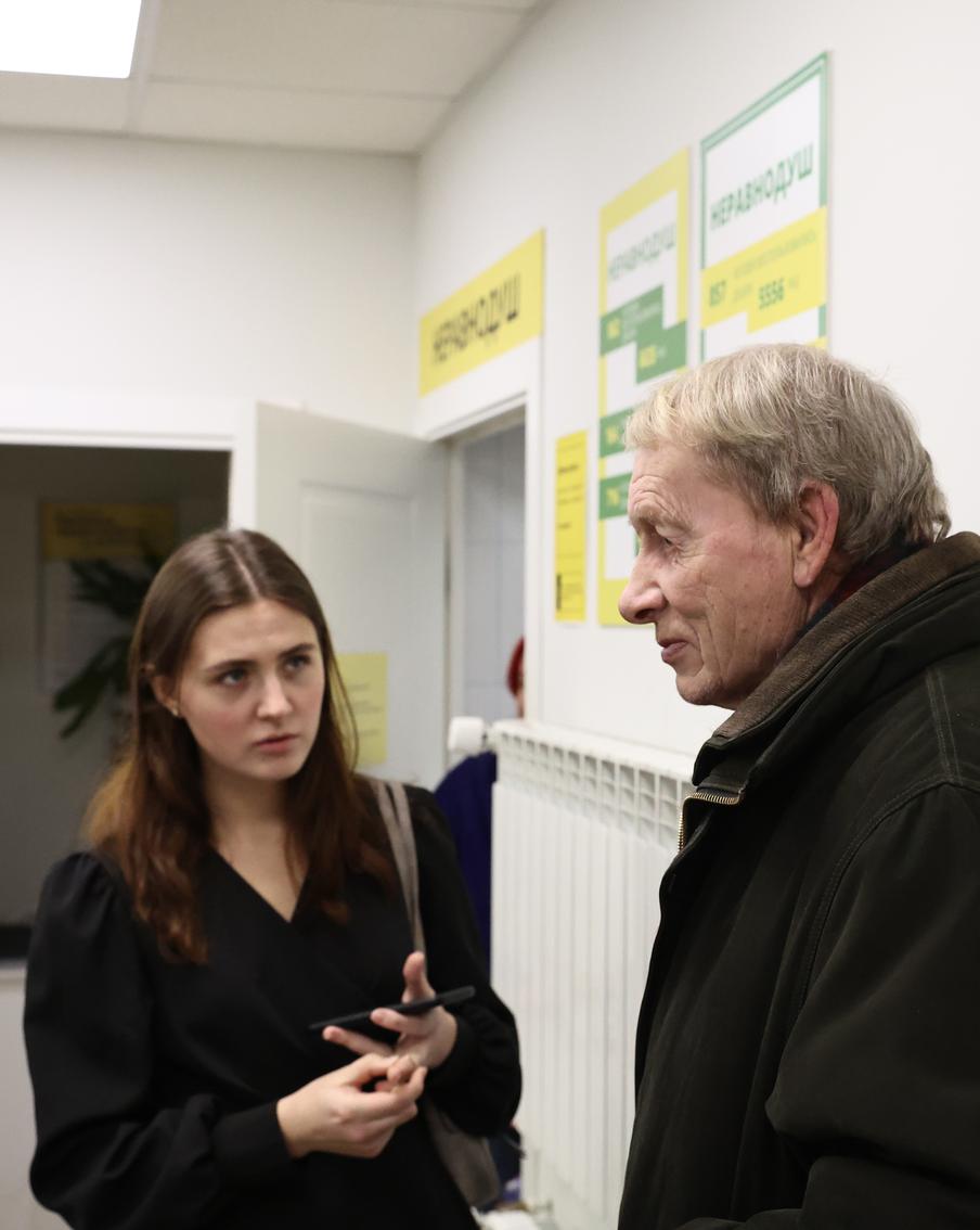 Жизнь в "Ночлежке": как бездомные в Москве готовятся к Новому году