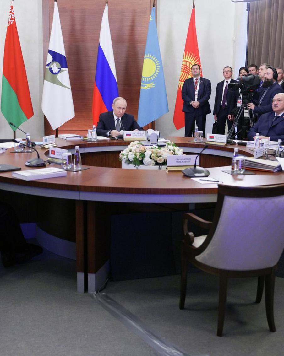 Путин назвал ЕАЭС одним из самодостаточных центров многополярного мира