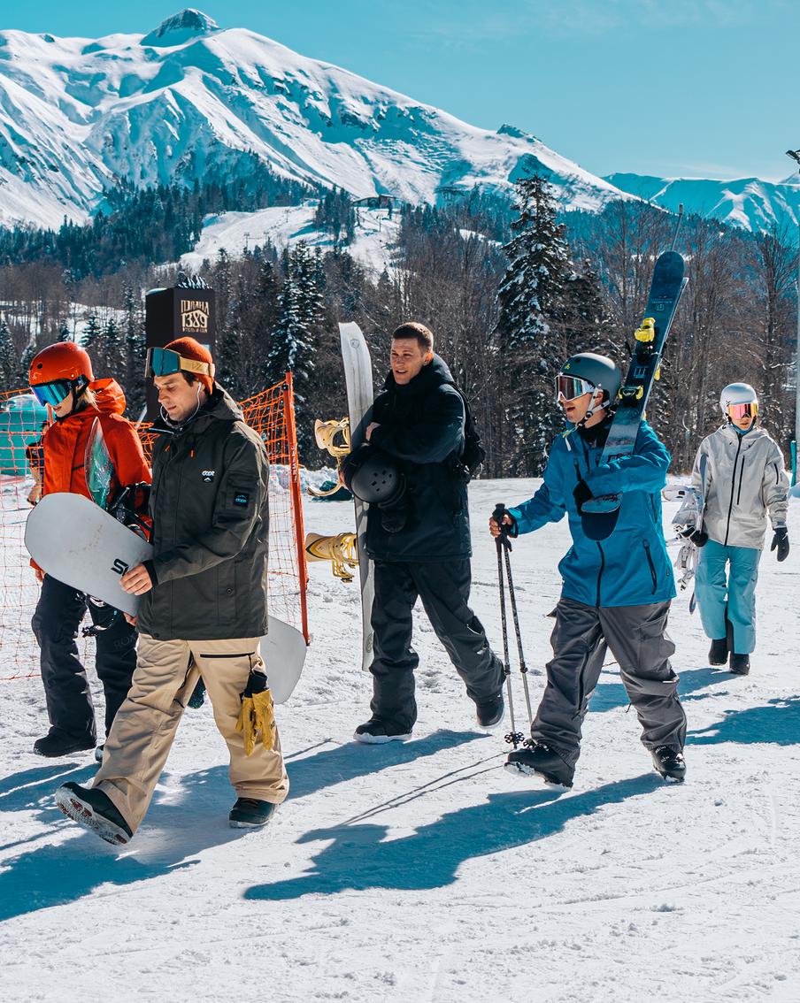 Горы, аферисты и тайны богачей: что мы увидим в сериале "Красная Поляна"