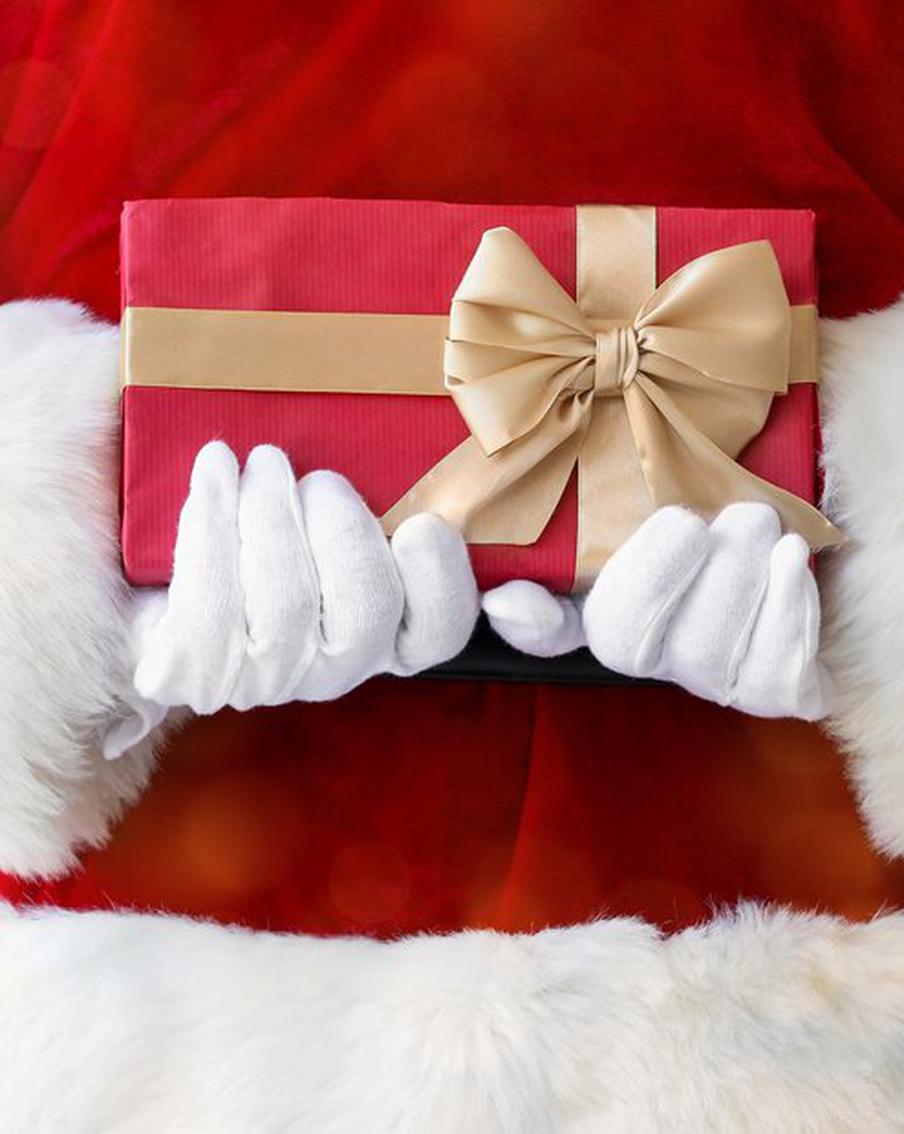 "Дед мороз ненастоящий?": психолог рассказала, как не разрушить веру в новогодние чудеса у детей