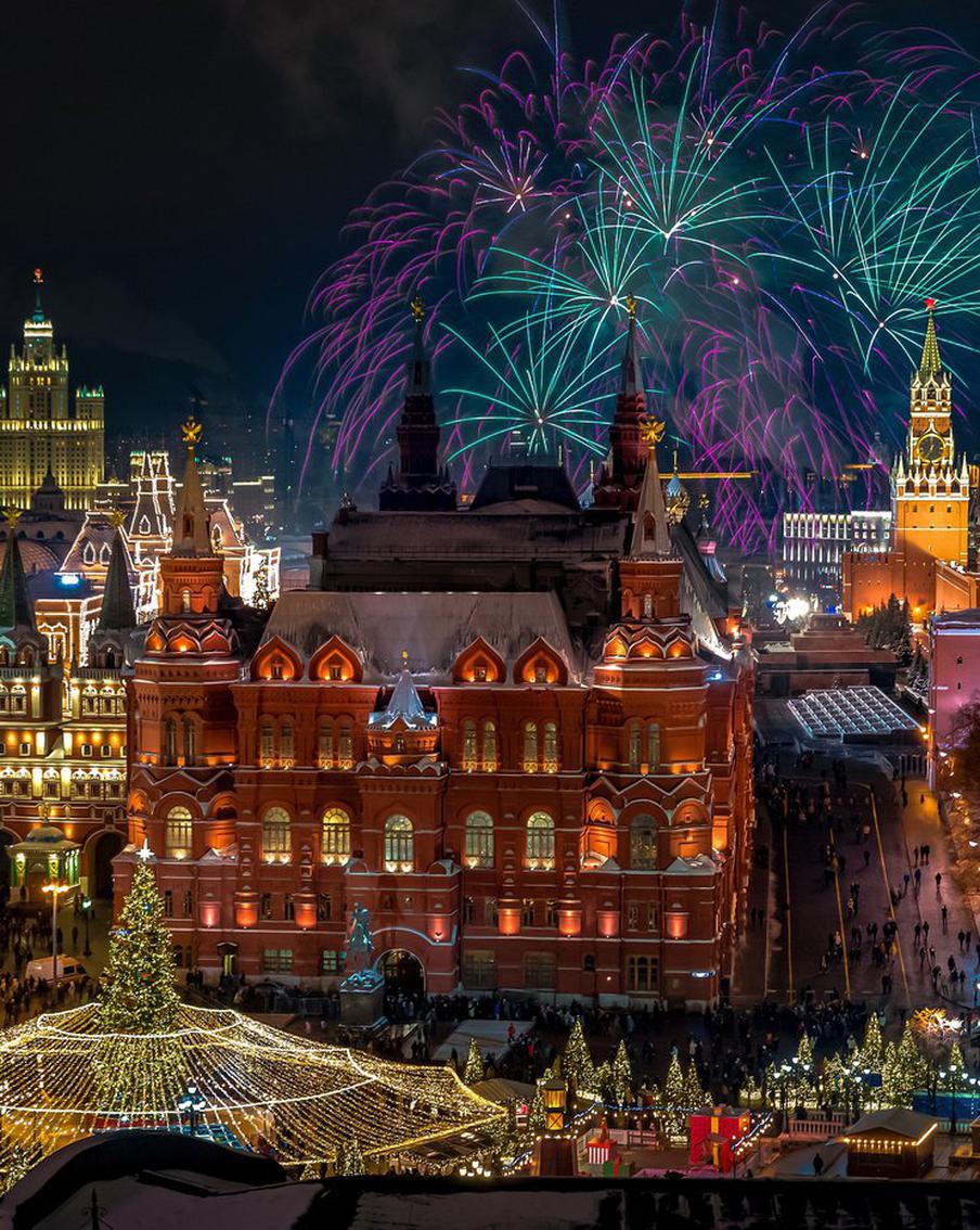 "Зима в Москве": как пройдут новогодние каникулы в усадьбах Деда Мороза