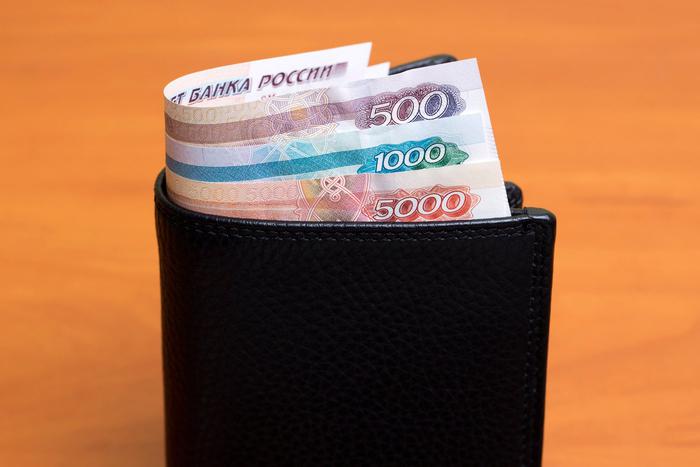 Зарплаты бюджетников проиндексировали на 13,2% с первого января