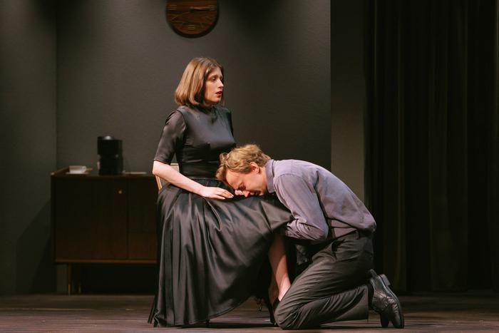 От Тартюфа можно офонареть: в Театре Наций омолодили Мольера