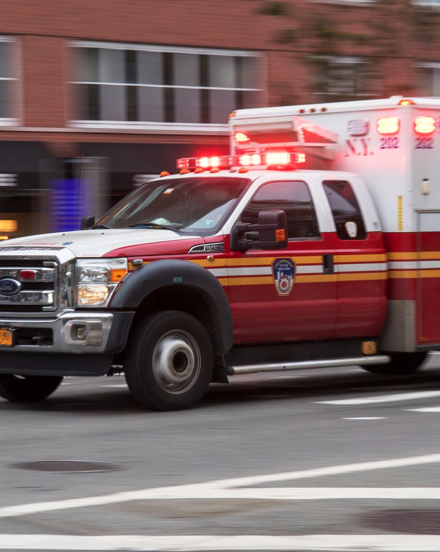 В штате Орегон во время движения грузового поезда рухнул мост