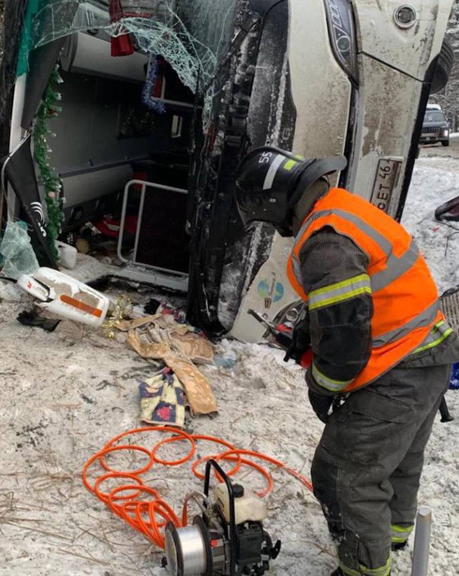 После ДТП с автобусом в Карелии госпитализировали трёх человек