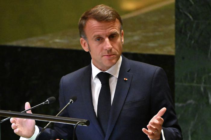 Макрон советует Украине вести реалистичные переговоры по территориальным вопросам: хроника очередных событий украинского кризиса