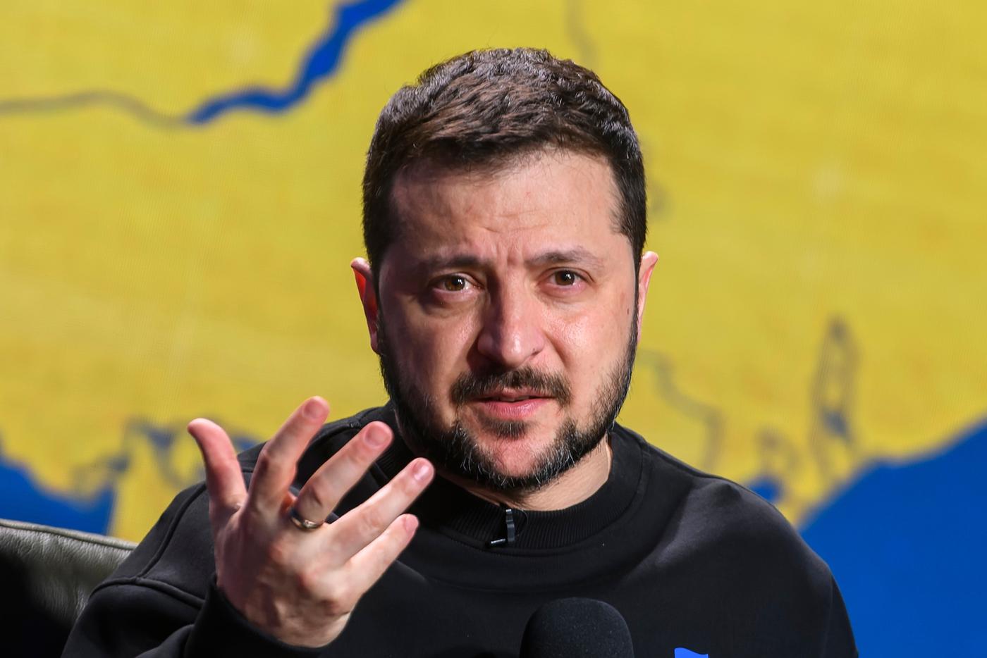 Украинские журналисты считают, что Зеленский мог стать богаче американского бизнесмена Маска