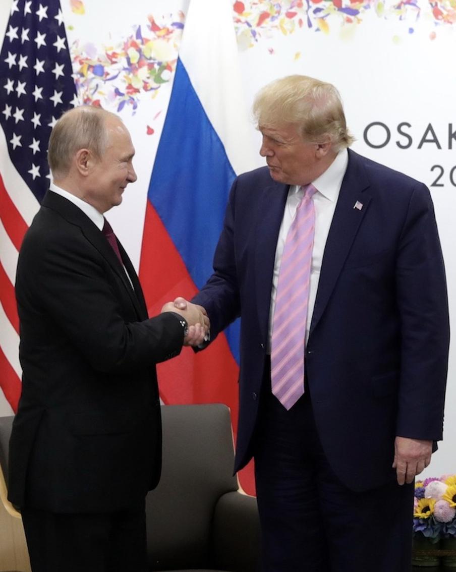 Новоизбранный президент США Трамп готовится к встрече с Владимиром Путиным