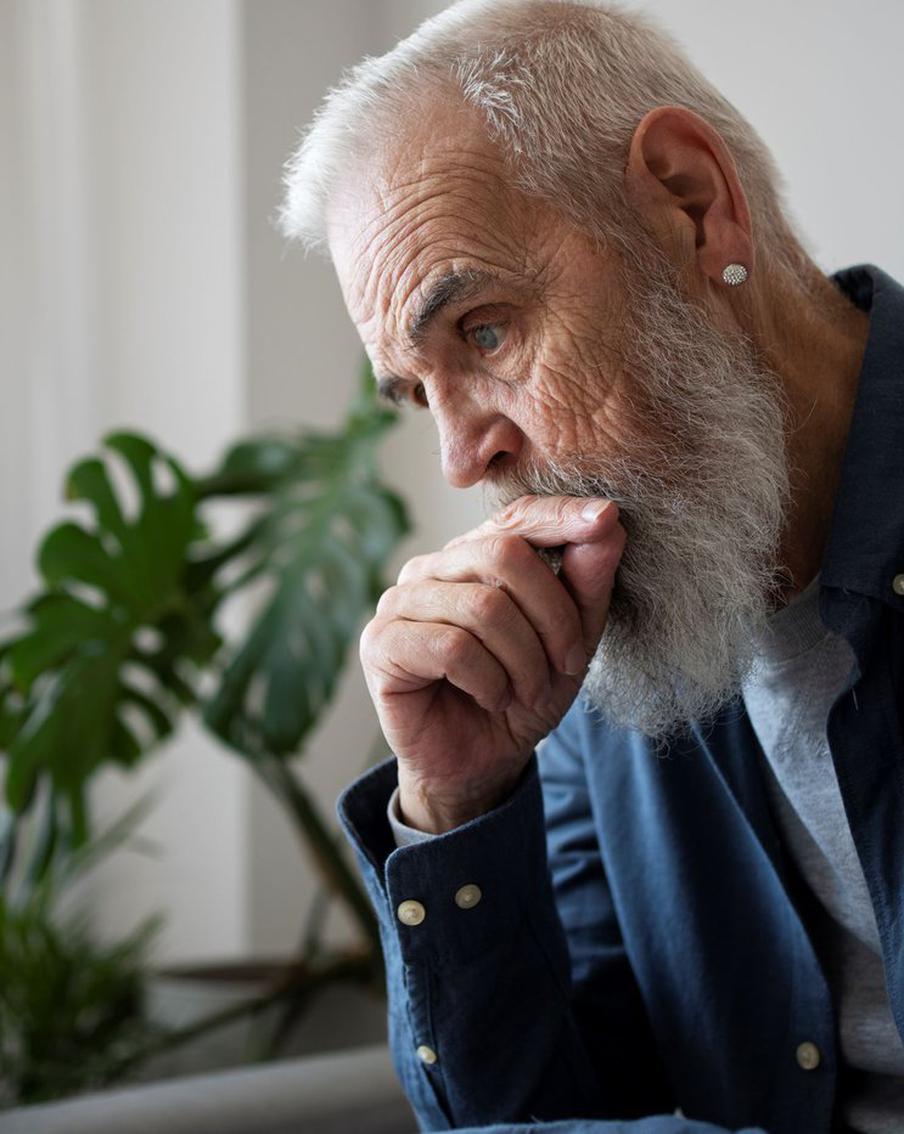 Эксперты: к деменции с годами могут привести сахар и курение