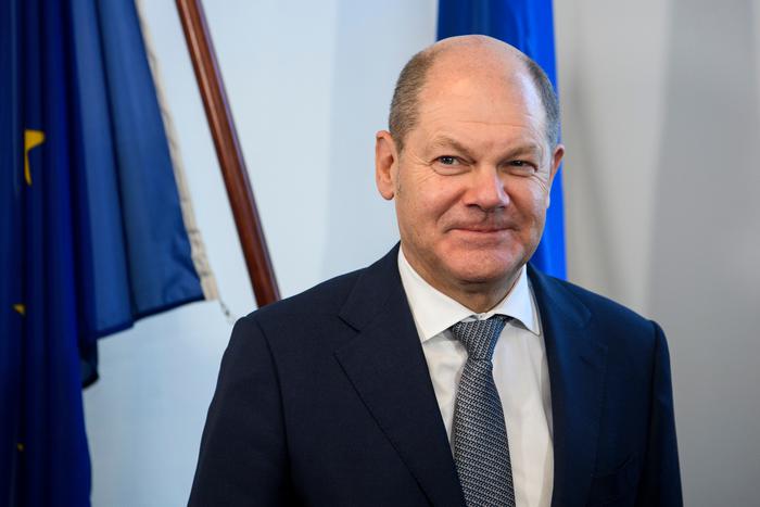 Немецкий канцлер Олаф Шольц выказал поддержку инициативе Трампа относительно встречи с Владимиром Путиным