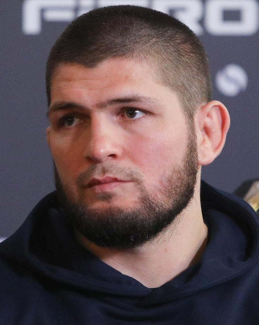 Экс-боец UFC Хабиб Нурмагомедов был снят с рейса в США из-за ссоры с бортпроводницей