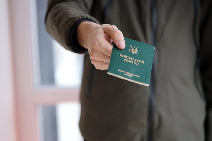 Кулеба отговорил 18-летнего сына от службы в ВСУ