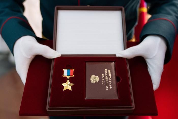 Песков прокомментировал присвоение ефрейтору Григорьеву звания Героя России