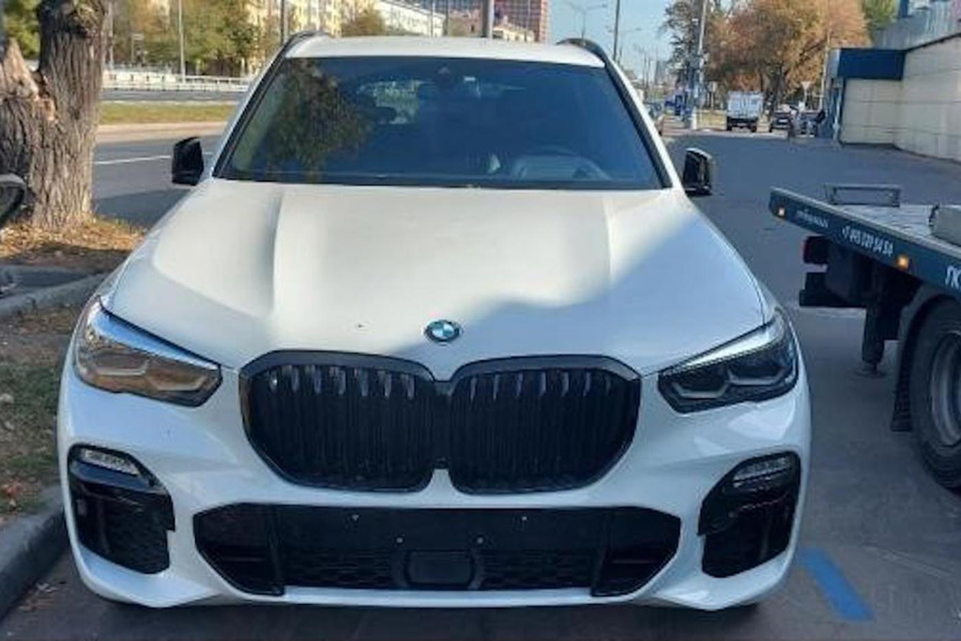 Максим Ликсутов: более 3 тысяч автомобилей без номеров переместили на спецстоянки в 2024 году