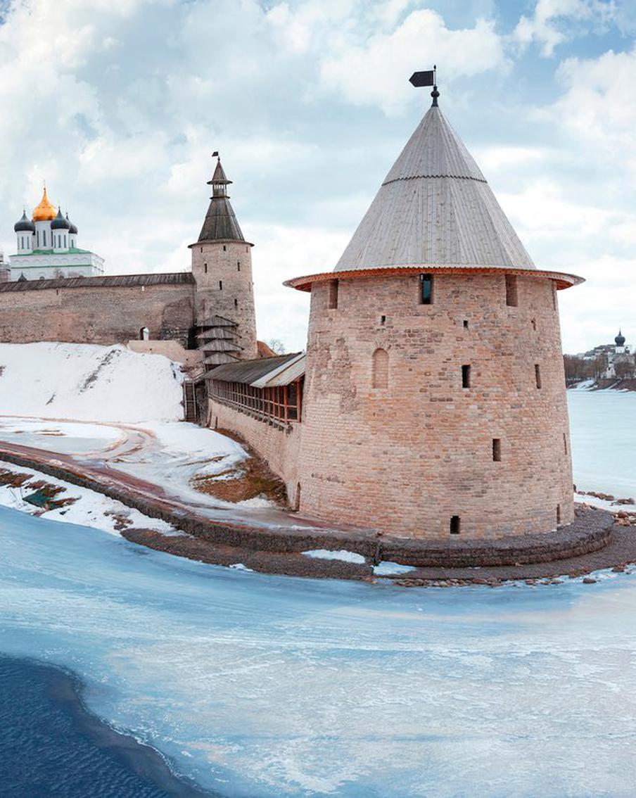 "Год воюет, год торгует, год горит": топ-5 достопримечательностей Пскова