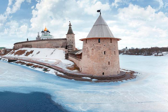 "Год воюет, год торгует, год горит": топ-5 достопримечательностей Пскова