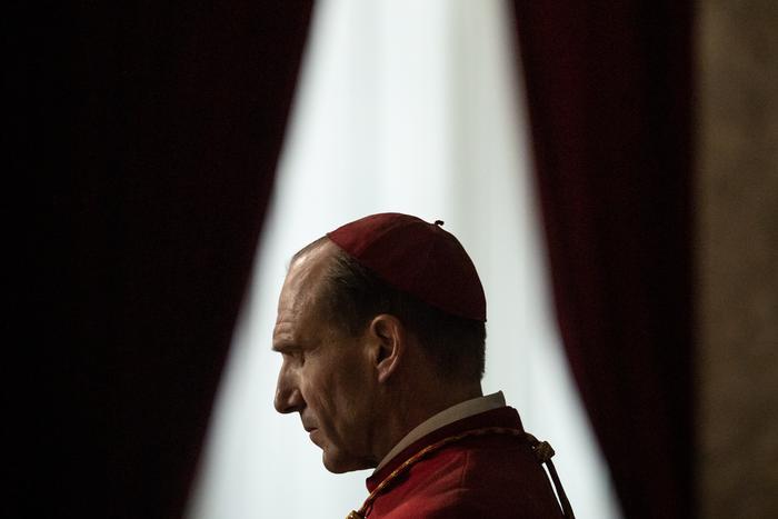 Фильм "Конклав" открывает двери к величайшей загадке Ватикана. Metro узнало интересные детали о картине