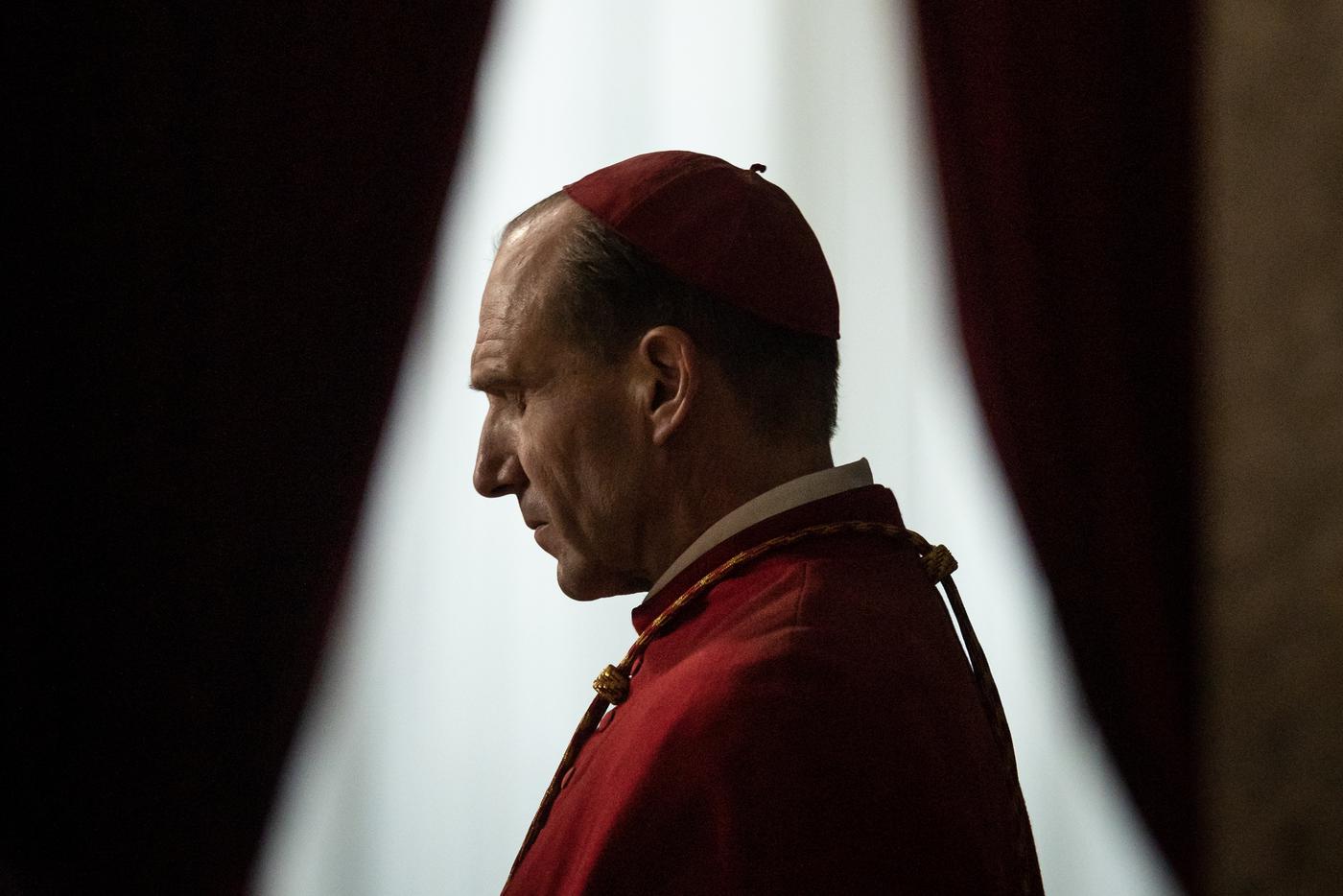 Фильм "Конклав" открывает двери к величайшей загадке Ватикана. Metro узнало интересные детали о картине