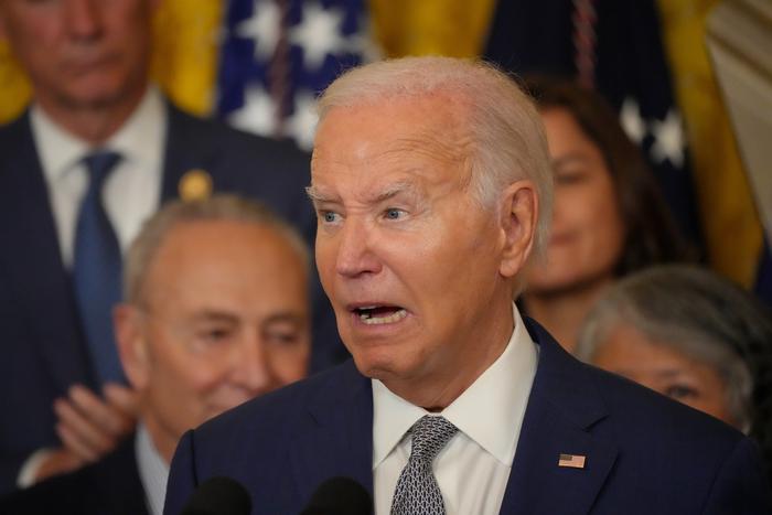 Эксперт объяснил, почему Джо Байден – самый провальный президент США