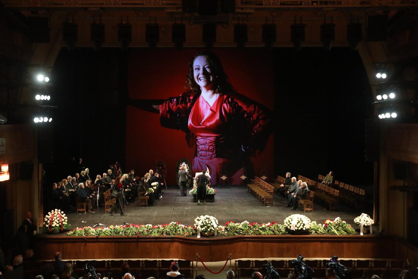 Церемония прощания с актрисой Евгенией Добровольской в Московском художественном театре имени Чехова в Камергерском переулке.