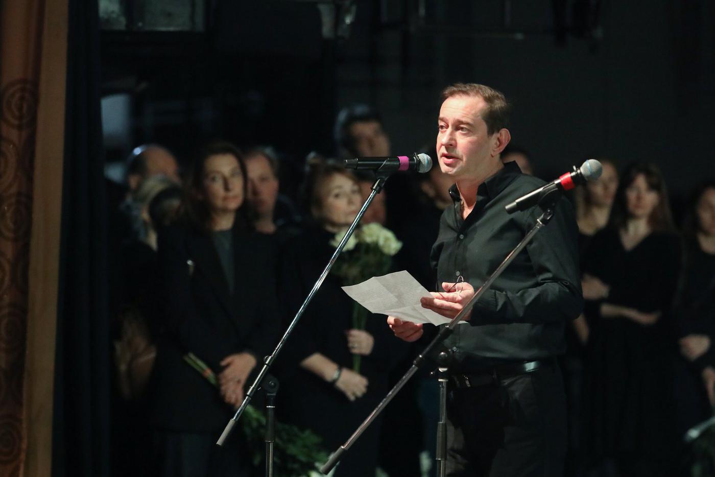 Худрук МХТ им. Чехова Константин Хабенский.